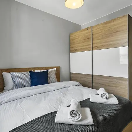 アパート Lazurowa 2-bedroom *